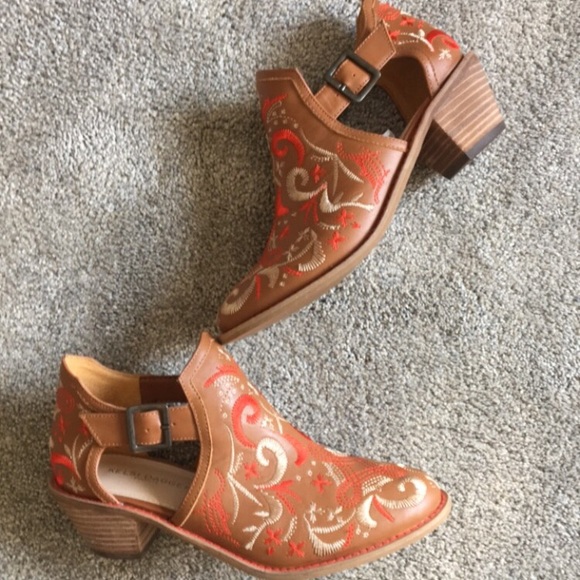 Kline Booties - Picture 6 of 6